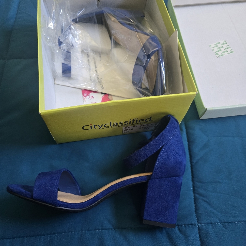 Cityclassified Women's Blue Sandals - Picture 7 of 7